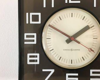 American Modern Graphic Wall Clock by General Electric Pop Art Rare Smoke Tone Typography Helvetica 1960s USA Vintage Krups