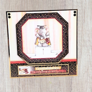 Carte de félicitations - Carte faite main avec image d'un éléphant qui sort son diplôme, examens, remise des diplômes, bravo, Code : WD09
