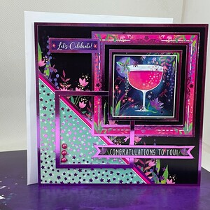 Célébrons ! - une carte de félicitations faite main avec une image de cocktail, une carte de félicitations pour les dames, une carte de voeux. Code : WD16