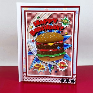 Joyeux anniversaire ! - Carte de voeux faite main pour un anniversaire de sexe masculin ou adolescent avec image de hamburger, carte de restauration rapide, carte à emporter. Code : KT11