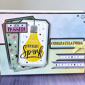 Étincelle lumineuse ! - une carte de félicitations faite main pour une femme qui réussit ses examens ou son permis de conduire, bravo, vous avez réussi ! Code : WD22