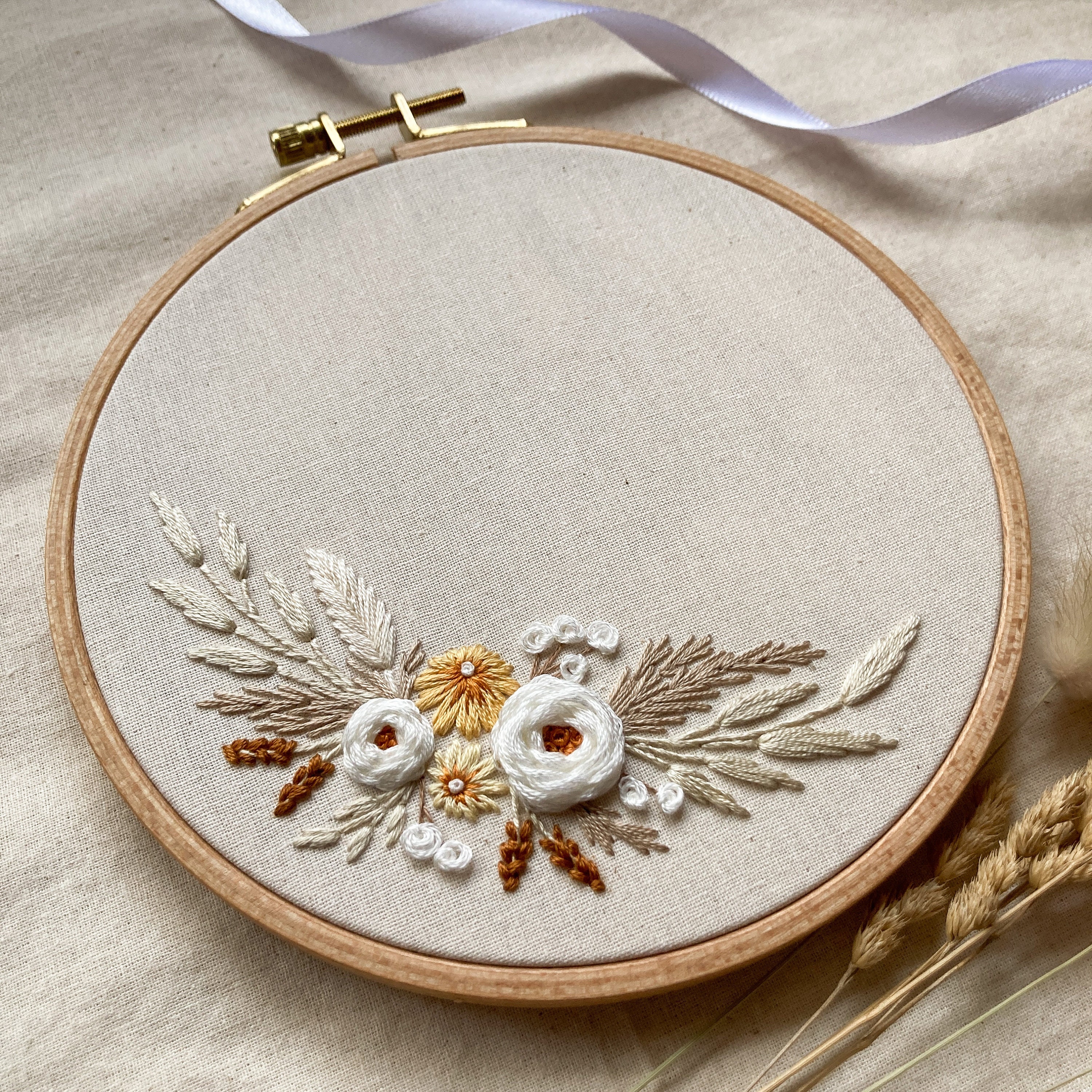 Lot De 6 Cercles à Broder Imitation Bois | Format Ovale 12x9 Cm (4.7x3.5 Pouces) | Avec Anneau De Suspension | Pour Broderie Et DIY - 11