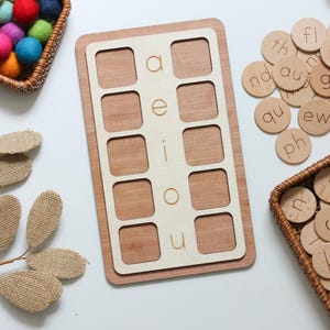 Vowel Board | cvc word board / spell words / sight words / phonics / phonetics / vowel practice / learn to read / early learning