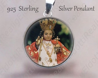 Santo Nino de Cebu Medal: 925 Sterling Silver Child Jesus Pendant  0.8" (20 mm)