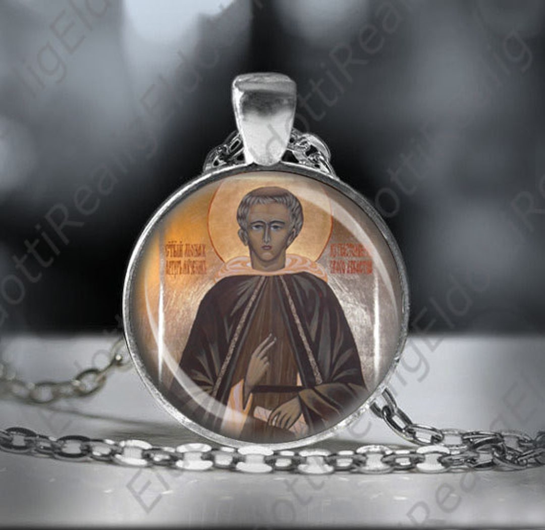 Silver Toned Base Bangle Bracelet with Pewter Saint Padre Pio Medal,  レディースアクセサリー