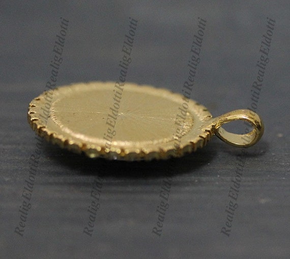 Santo nino de atocha gold pendant deals