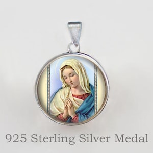 Onze-Lieve-Vrouw van de Geestelijke Vrede Maagd Maria-medaille. Religieuze christelijke hanger van 925 sterlingzilver