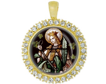 St Margaret of Scotland Religious Christian Catholic Gold Tone Medal Pendant