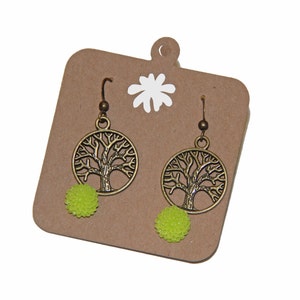 Round Earrings, Tree Earrings, Family Tree, Tree of Life, Antique Bronze Tree Earrings, Green Small Resin Flower Earrings