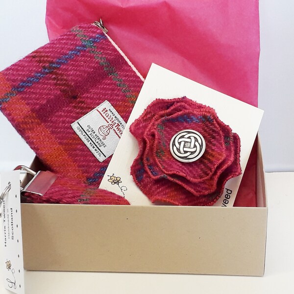 Harris Tweed Gift Set / Bright Pink checked / Coin Purse / Keyring / Brooch
