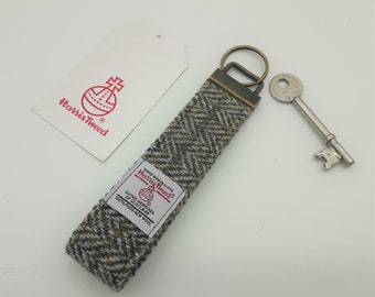 Harris Tweed Keyring / Free UK P&P /  Lovat Green and Cream / tweed keyfob