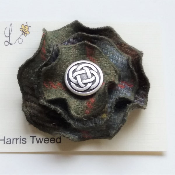 HARRIS TWEED Brooch / McLeod Tartan / Handmade in Scotland