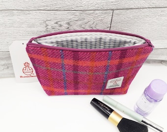 Harris Tweed Cosmetic bag / Make-up Bag /Bright Pink Checked/ Handmade in Scotland