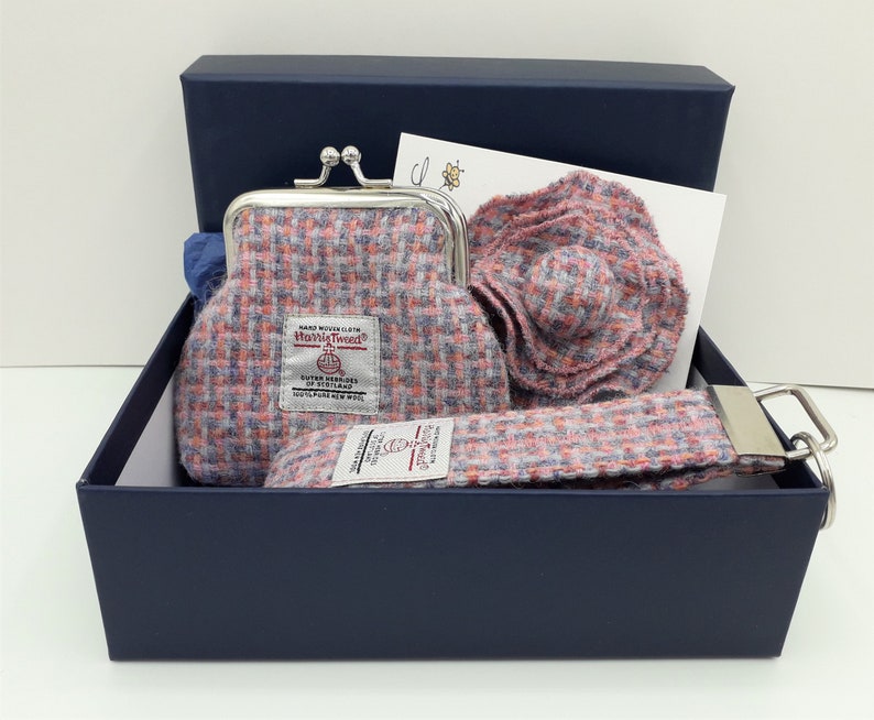 Year-end annual account Harris Tweed Gift Set Popular brand Dusty and Grey Purse Pink Coin