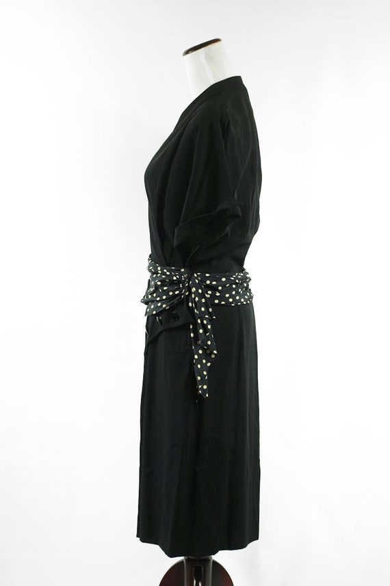 1940’s Black Crepe Polka-dot Sash Short-sleeve Dr… - image 3