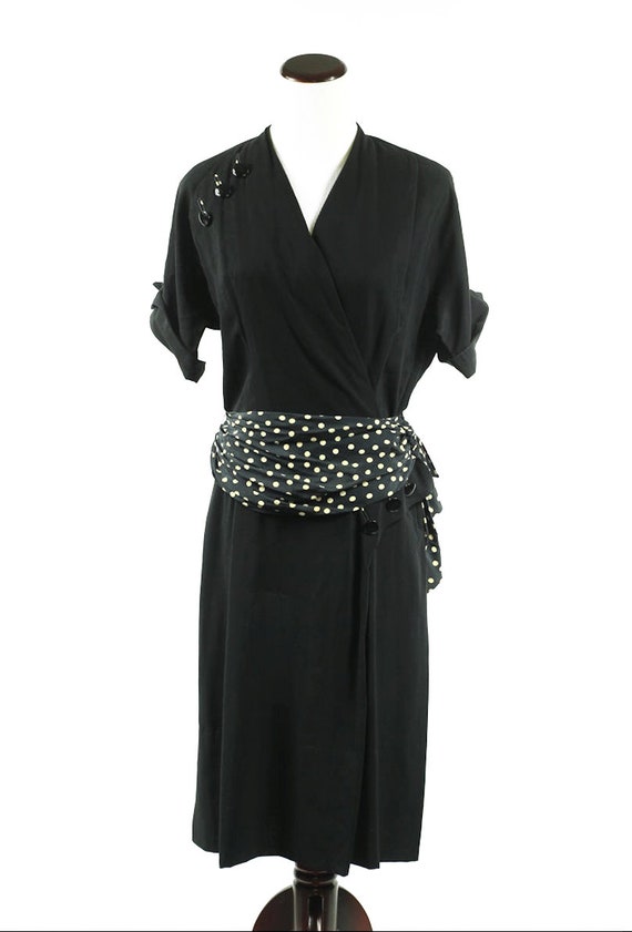 1940’s Black Crepe Polka-dot Sash Short-sleeve Dr… - image 2