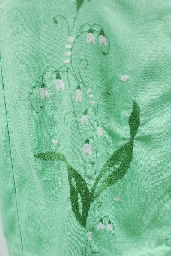 1960's Mint Green Linen Floral Embroidered Short-… - image 6