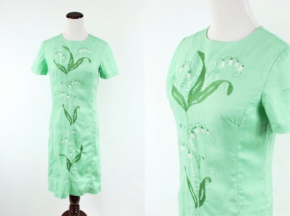 1960's Mint Green Linen Floral Embroidered Short-… - image 1