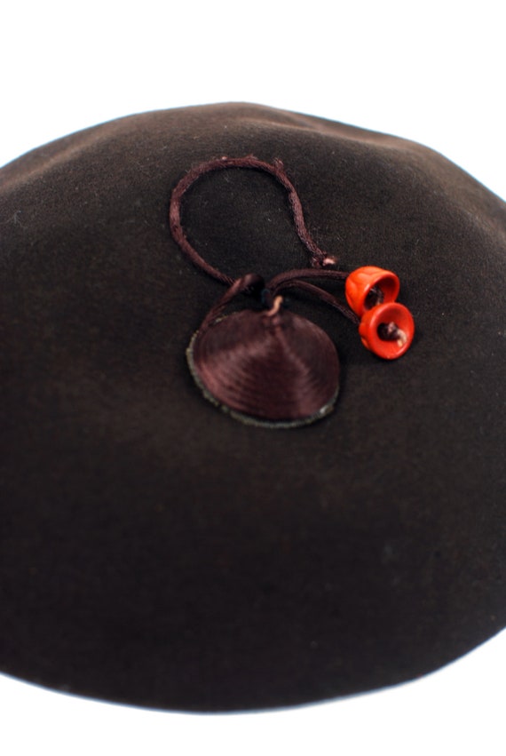 1950's Brown Wool Dangling Beads Beret - image 7