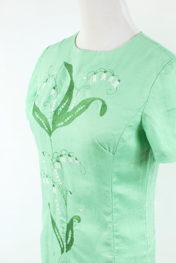 1960's Mint Green Linen Floral Embroidered Short-… - image 5