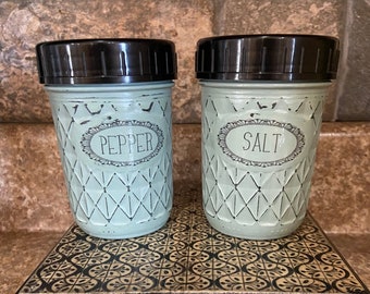 Mason Jar Salt and Pepper Shakers, 8 oz Jars, Farmhouse Decor, Large Salt and Pepper Shaker Set, Country Kitchen