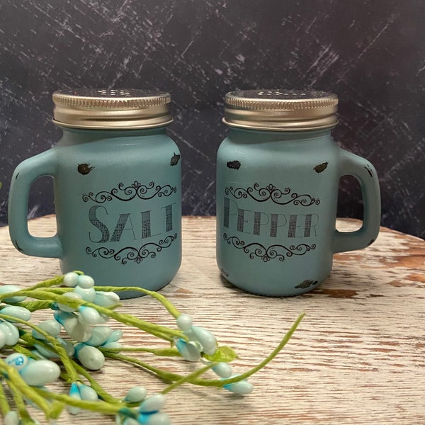 Salt and Pepper Shakers, Rustic Kitchen, Farmhouse Decor, Painted Mason Jar Shakers, Farmhouse Kitchen