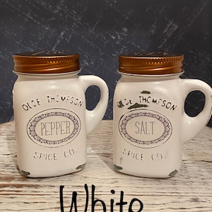 Rustic Salt and Pepper Shakers, Salt and Pepper Shakers, Farmhouse Decor, Painted Mason Jar Shakers, Farmhouse Kitchen