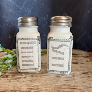 Rustic Salt and Pepper Shakers, Farmhouse Salt and Pepper Shakers, Farmhouse Kitchen Decor,  Country Kitchen, Cottage Kitchen