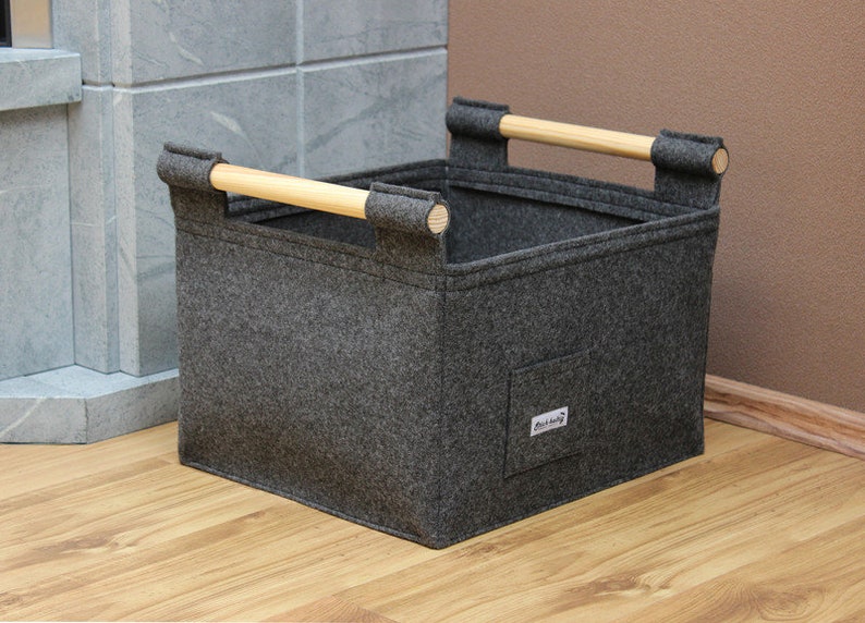 Strong and sturdy log basket M dark grey felt image 2