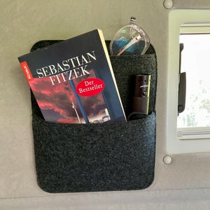 Grote vilten wandorganizer 20 cm x 25 cm - voor campers, caravans en motorhomes - op maat gemaakt, boren niet nodig, klittenbandsluiting, accessoire voor campers