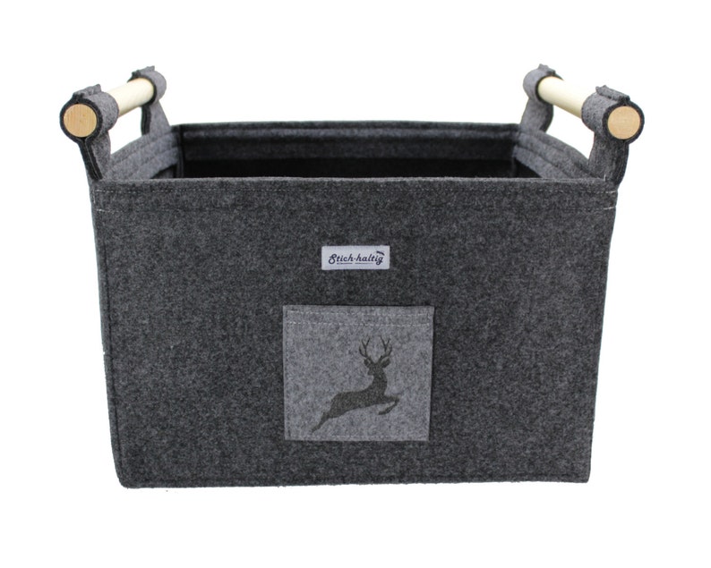 Sturdy felt firewood basket with wooden side handles and stag image 3