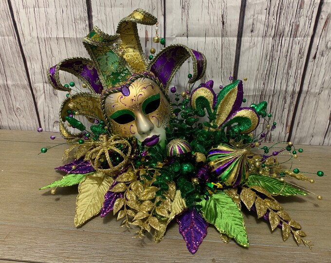 mardi gras mantle ideas