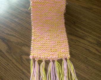 bufanda infantil de punto rosa y amarillo