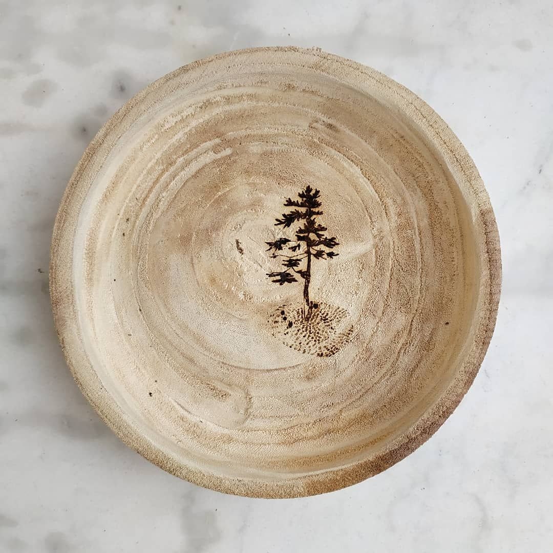 Coupelle Ronde en Bois de Paulownia, Diamètre 25cm, Motif Pin Sylvestre