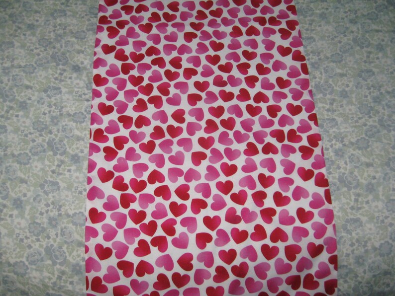 Red Pink Hearts Valentine Handmade 100% Cotton Table Runner image 2