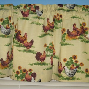 Handmade  Pale Yellow Chickens Roosters Window Valance