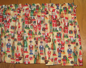 Handmade 100% Cotton Santa Green Red White Curtain Valance