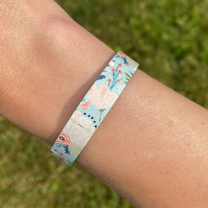 Flora Midi Stacker / Cork Over Leather Bangle / 10mm Magnetic Clasp Stacking Bracelet