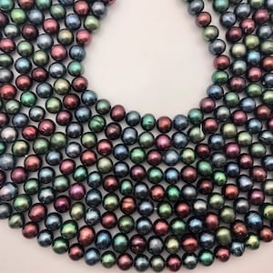 Metallic blauw/groen/bruin 8-9 mm ronde zoetwaterparels streng 15 inch.