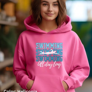 Moletom com capuz juvenil I Love Swim Shirt para nadador Moletom para amante da praia, presente de equipe de natação, moletom com capuz de natação, roupa de férias na praia,