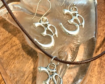 Om Jewelry Set, Aum Pendant, Ohm Necklace and Earrings,  Silver Jewelry Set Buddha spiritual gifts Goddess Jewelry