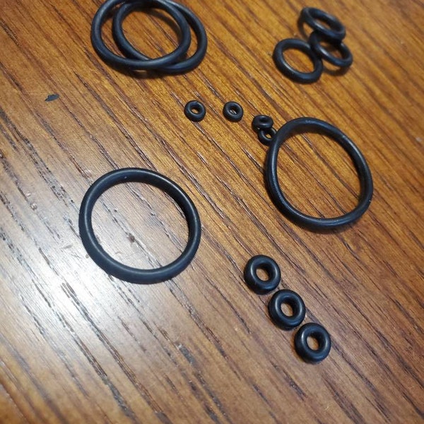 Set of 4 O Rings for Gauged Earring Septum  316L Body Implant Grade Stainless Steel 14 gauge-1 inch gauge