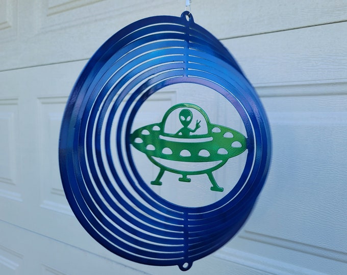 wind spinner, ufo gift, porch decor, gift for kid, yard art, alien gifts, ufo decoration, fun gifts, space ship decoration, fun decor