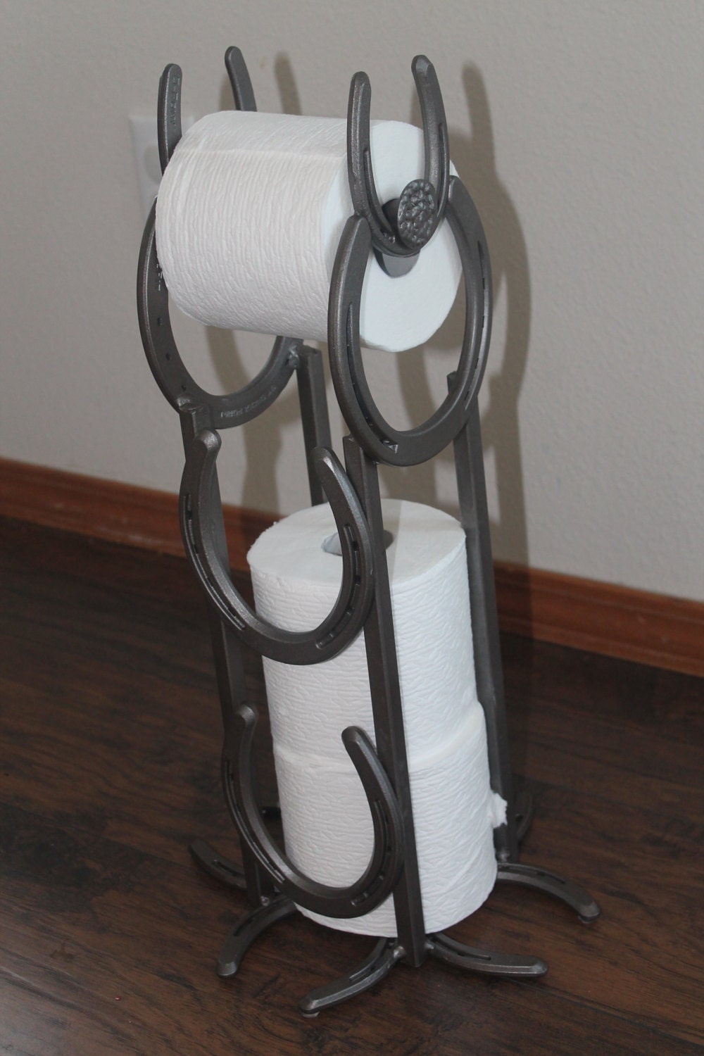 Black Forest Decor Horseshoe Toilet Paper Stand