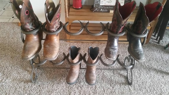 Boot Rack – horseshoenames