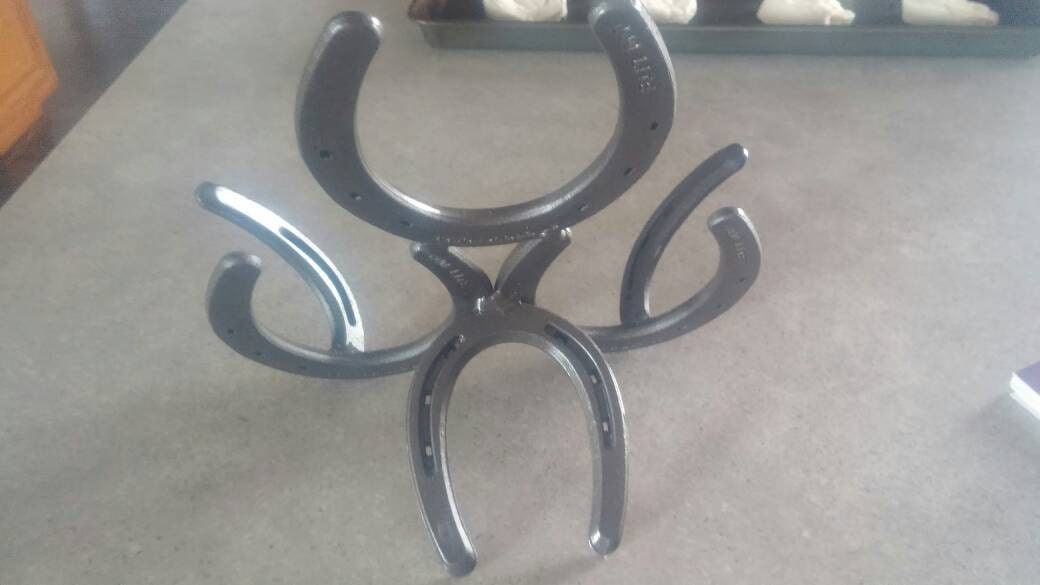 Horseshoe recipe holder