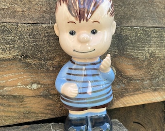 Vintage Peanuts Linus Blue Shirt Unmarked Hand-Painted Ceramic Statue / Figure 8"