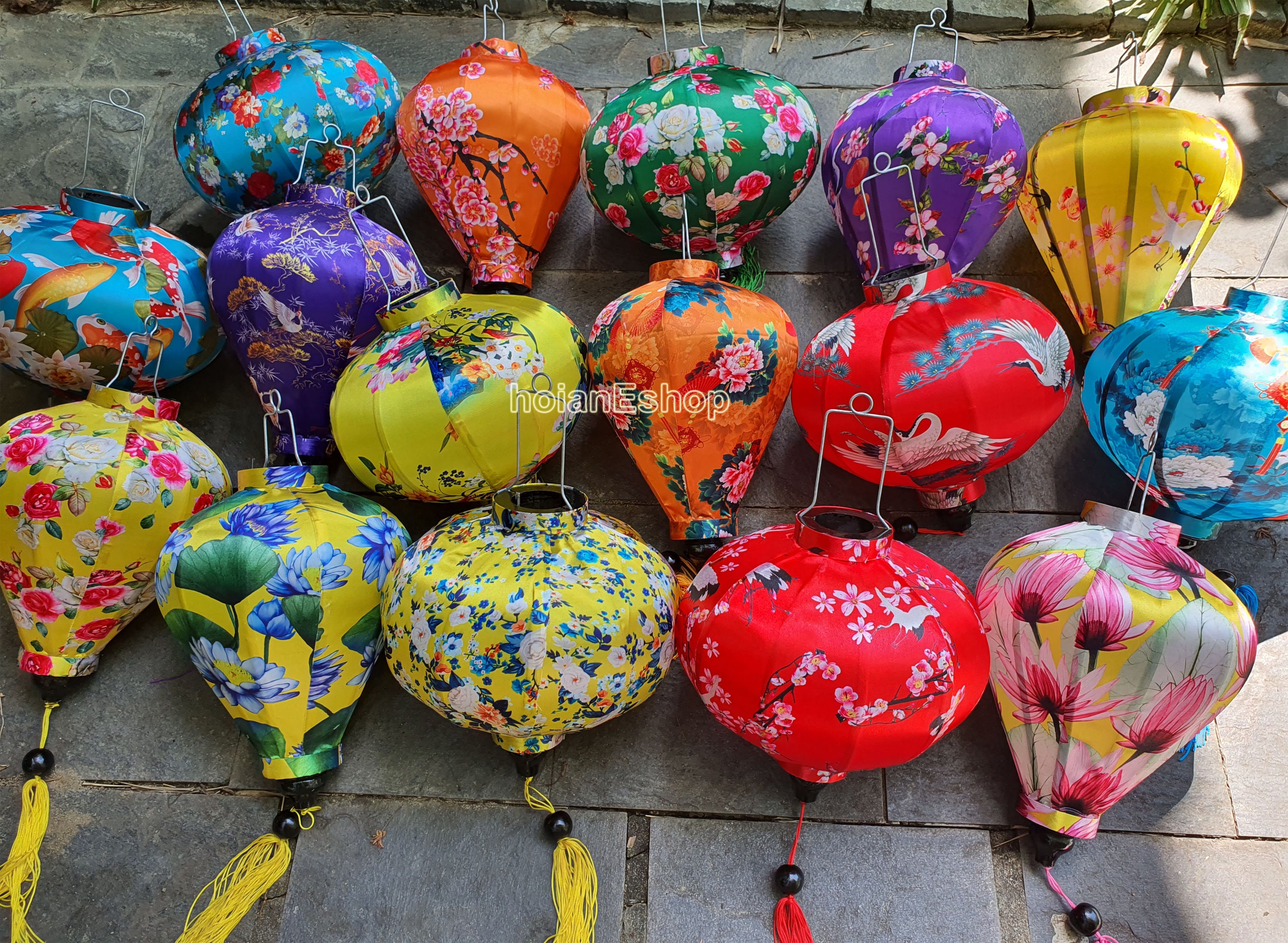 Lanterne Vietnamienne En Soie - 30 Cm Ovale à Fleurs, Pliable - Pour Décoration Fête, Mariage, Nouvel An Chinois