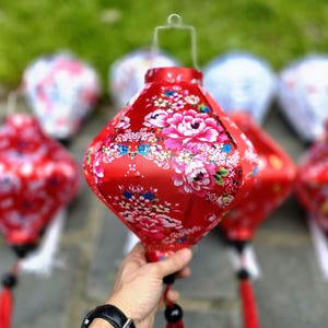 Red Floral Silk Lantern: Waterproof Bamboo Wedding Decor, 35cm