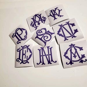 Calcomanías de vinilo con monogramas, calcomanías iniciales de 2 letras, letras únicas personalizadas, calcomanías para autos, calcomanías para computadoras portátiles, calcomanías para teléfonos, monogramas de dos letras